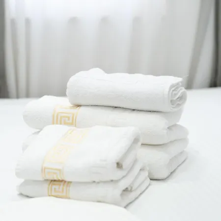 Golden Corner 1 - Sweet Escape Daire Tiran