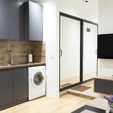 Golden Corner 1 - Sweet Escape *