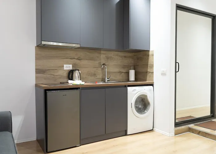 Golden Corner 1 - Sweet Escape